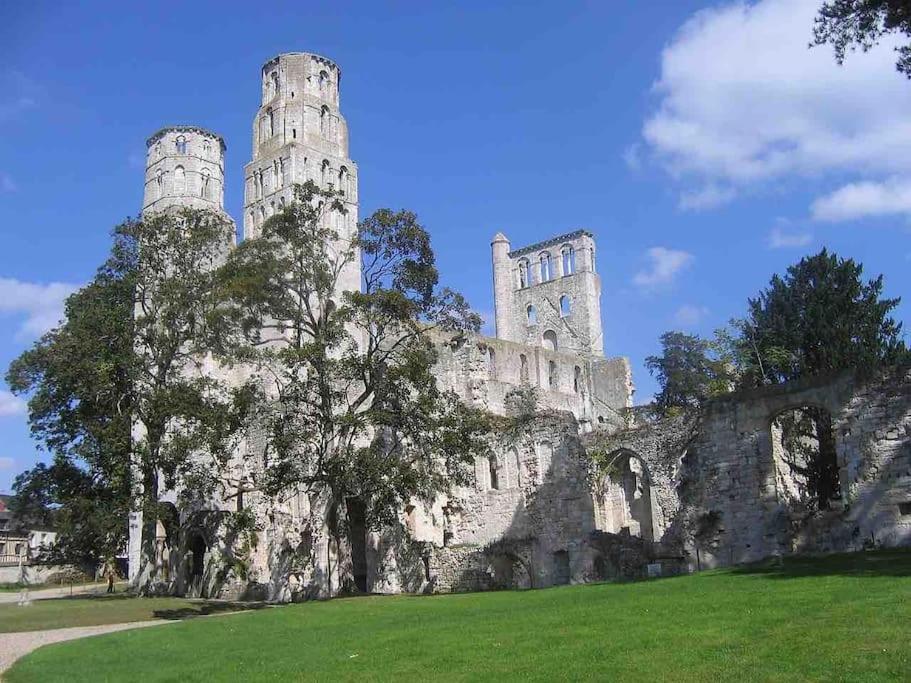 Apartmán Chez Melanie, Pres De L'Abbaye Jumièges Exteriér fotografie